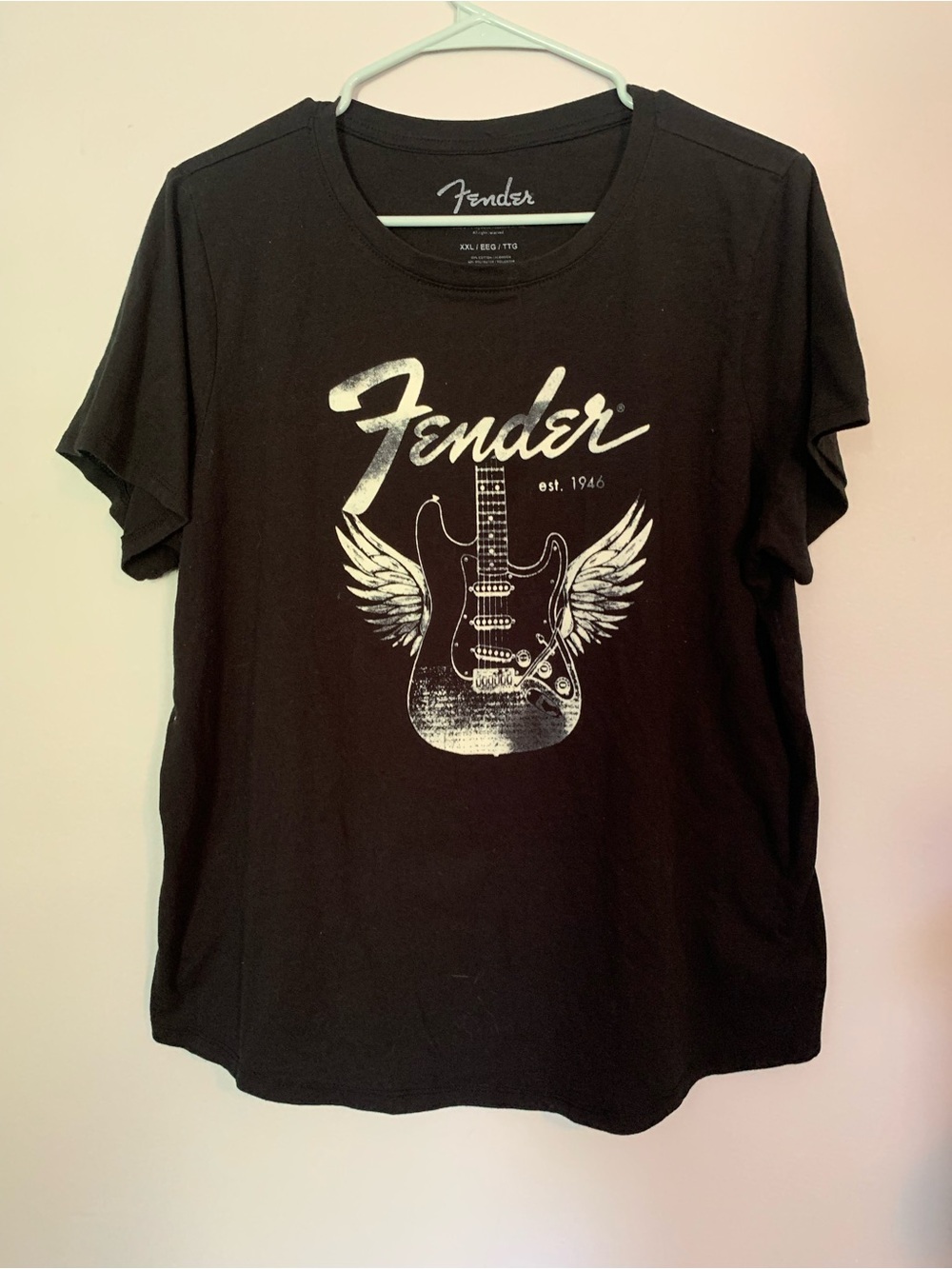 Fender Black Short-Sleeve Tee with Silver Guitar Wing Graphic size XXL